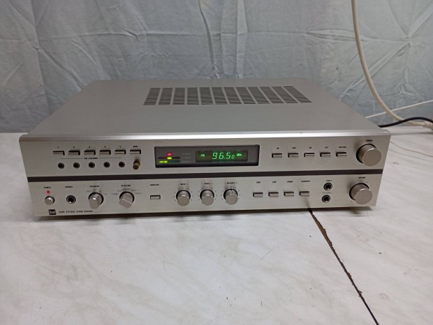 Dual CR 1730 Stereo Erősítő Szállítás Az Árban Utánvéttel