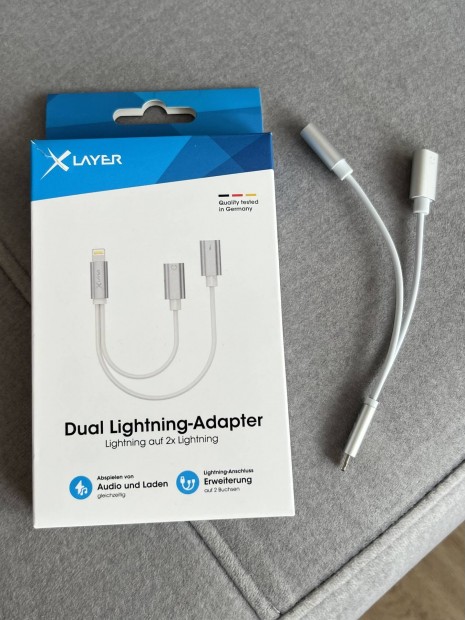 Dual lightning iphone adapter