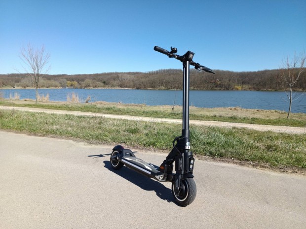 Dualtron Popular elektromos roller 25 Ah 2900 Watt 65 km/h