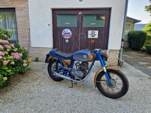 Ducati 125 sport