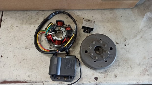 Ducati Gy�jt�s Simsonra S51 S50 star stb.