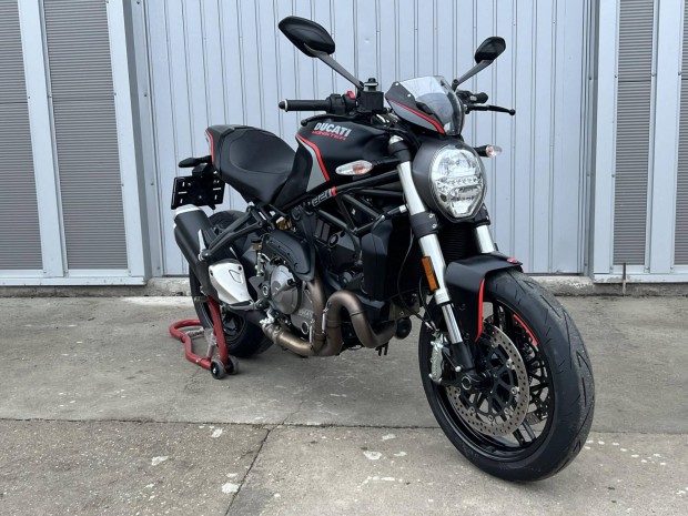 Ducati Monster 821