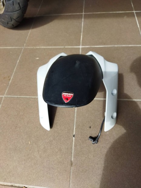 Ducati Multistrada 1200 első sárvédő