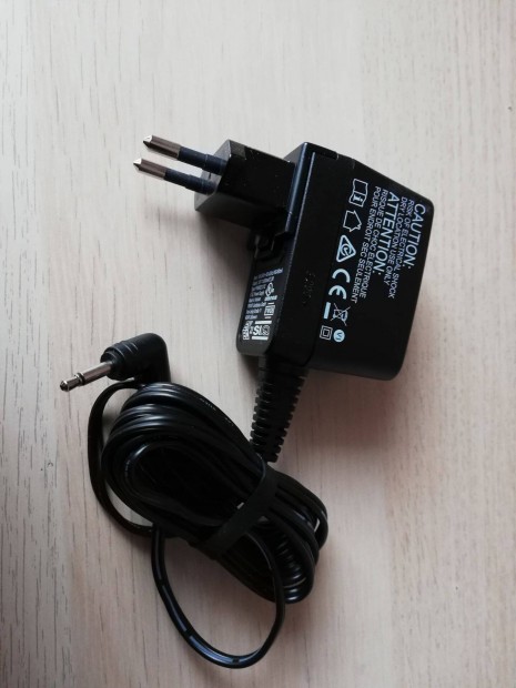 Dugasztp tpegysg DC 12V 650mA