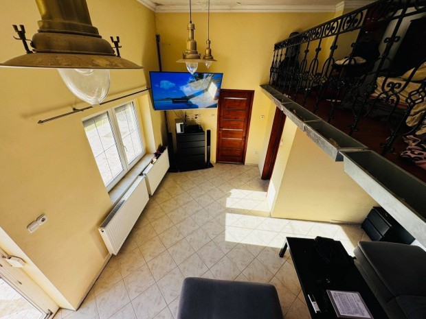 Duna k�zeli 4 �vszakos nyaral� Kiskunlach�z�n