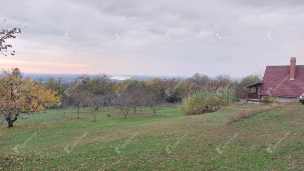 Dunaalmson panorms oszthat telek elad!