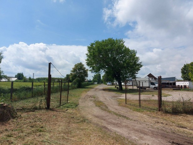 Dunaf�ldv�ron iparter�let elad�!