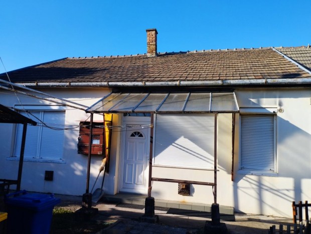 Dunaharaszti, Némedi út közeli utca, 65 m2-es, ikerház, 2 szobás