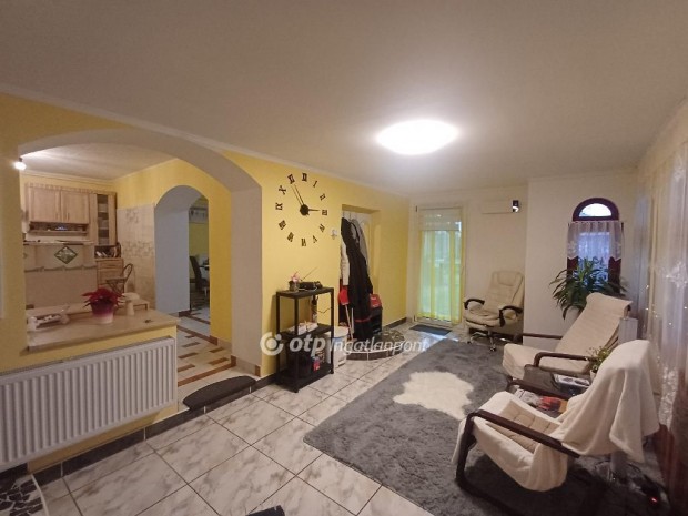 Dunaharasztii 107 nm-es h�z elad�