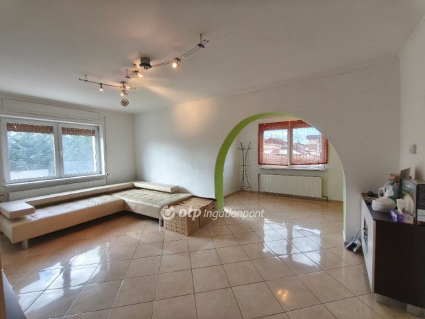 Dunaharasztii 110 nm-es h�z elad�