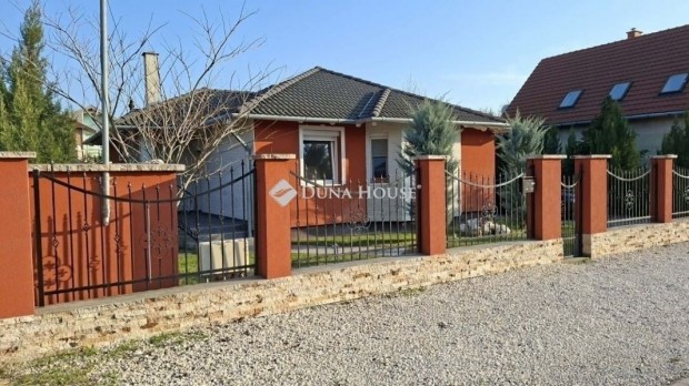 Dunaharasztii 110 nm-es h�z elad�