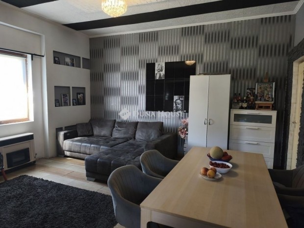 Dunaharasztii 95 nm-es h�z elad�