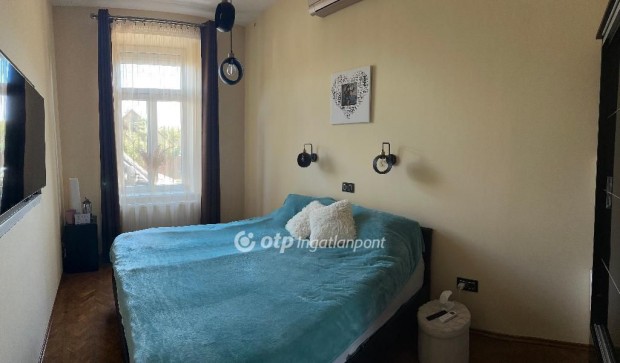 Dunaharasztii elad� 137 nm-es h�z