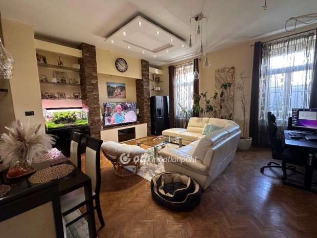 Dunaharasztii elad� 137 nm-es h�z