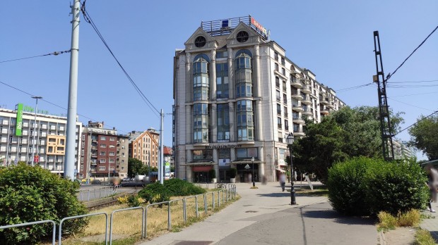 Dunaház Üzletközpont közvetlen a Boráros téren