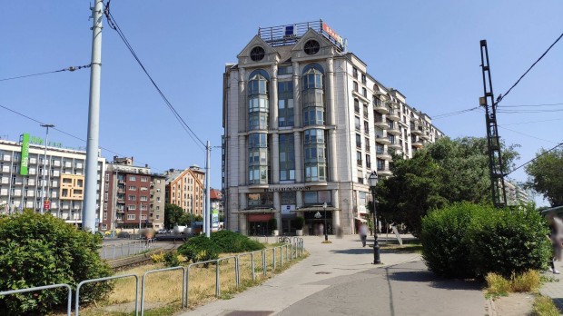 Dunaház Üzletközpont közvetlen a Boráros téren