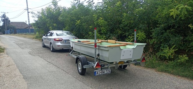 Dunai ladik 4 �tem� Tohatsu motorral �s ut�nfut�val elad�