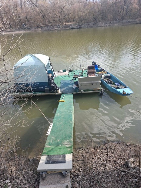 Dunai �sz�m� teljes bojlis felszerel�ssel, Neszm�lyi-mell�k�g