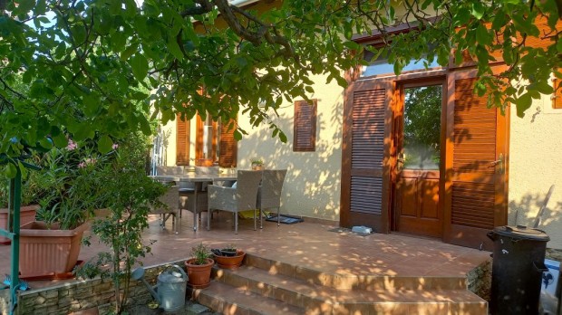 Dunakeszi, Alstabn, 140 m2-es, csaldi hz, 5 szobs, j llapot