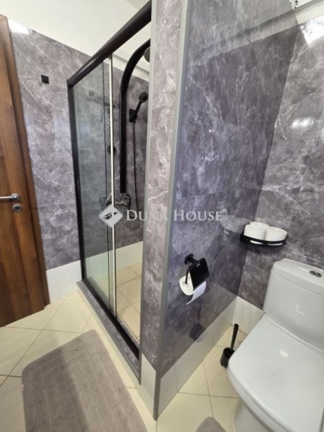 Dunakeszii elad� 140 nm-es h�z