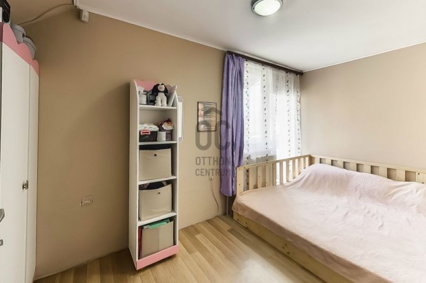 Dunakeszii elad� 227 nm-es h�z