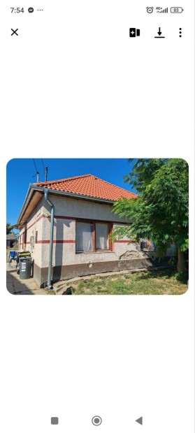 Dunaszentgy�rgy�n elad� fel�j�tott csal�di h�z! 