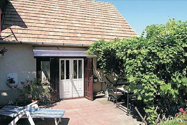 Dunaszentmikl�s, 2+1 szob�s  csal�di h�z elad�