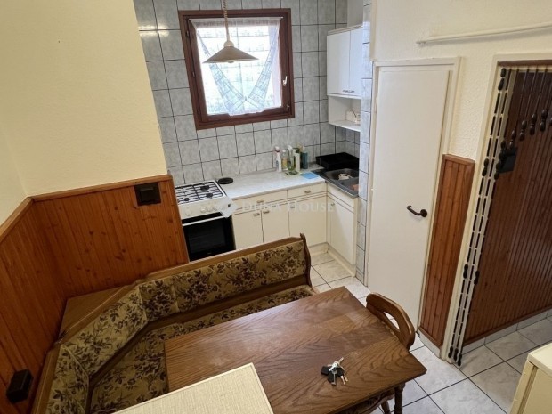 Duna�jv�ros Kr�dy Gyula soron j� �llapot� lak�s elad�