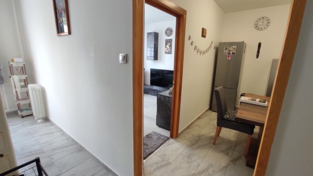 Duna�jv�ros, Lobog� utca, 53 m2-es, t�rsash�zi lak�s, 2+1 szob�s