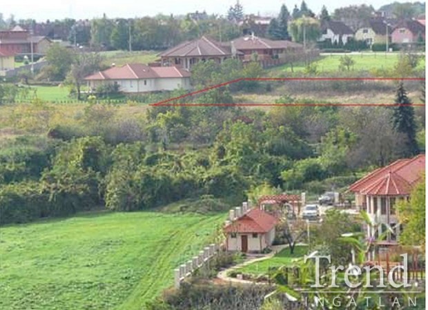 Duna�jv�ros frekvent�lt hely�n a csillagdombon telek elad�!