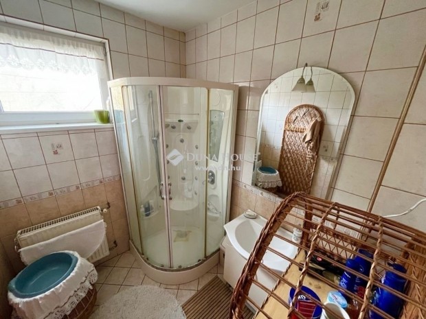 Duna�jv�rosi 160 nm-es h�z elad�