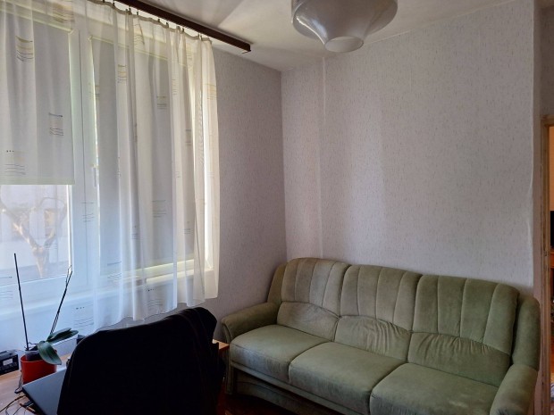 Duna�jv�rosi lak�s elad�