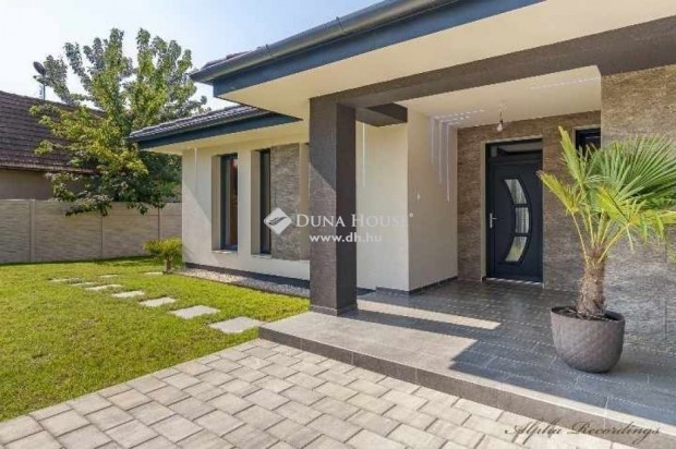 Dunavars�nyi 170 nm-es h�z elad�