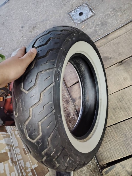 Dunlop 170/80-15 fehér oldalfalú motorgumi