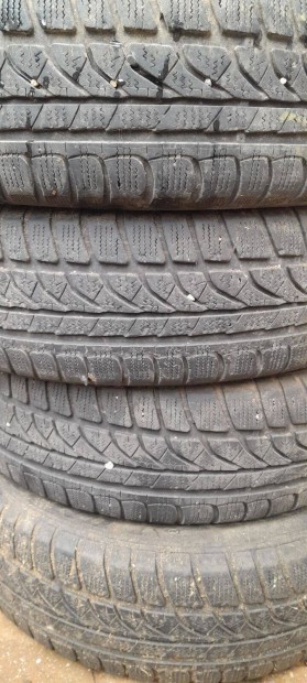 Dunlop 175/65 R15 tligumi