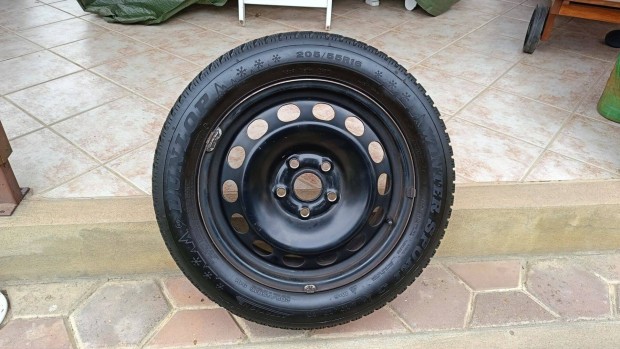 Dunlop 205/55R16 tli gumi szett abroncsra (VW Touran) szerelve