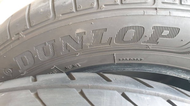 Dunlop 205/55 R15 nyri szett