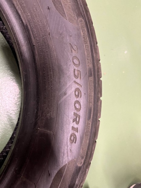 Dunlop 205/60 R16 4db gumi elad