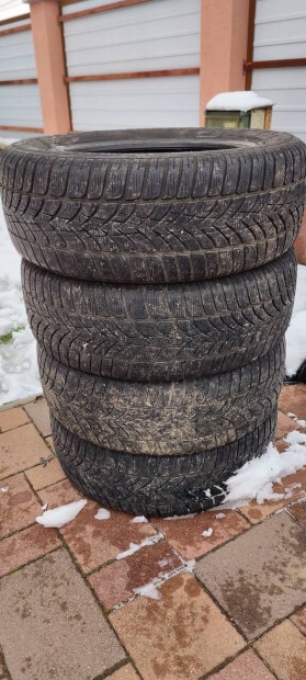 Dunlop 205/60 R16 tli gumi  10eft/4db!