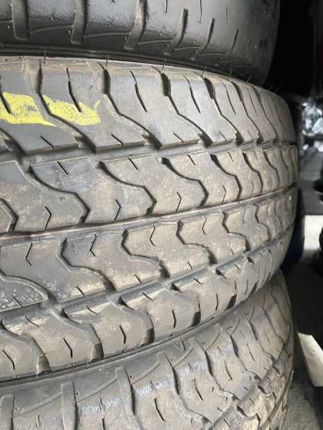 Dunlop 215/70 r15C kisteher nyri gumi 215/70r15C