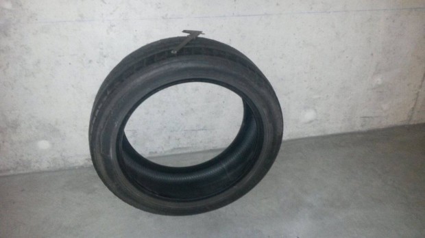 Dunlop 225/45R18 nyri gumi