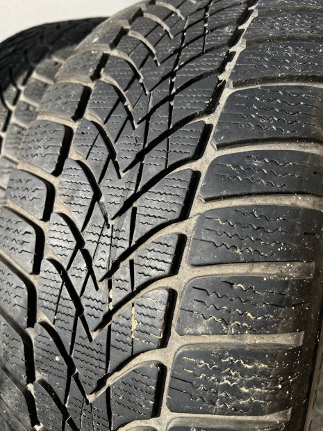 Dunlop 225/55R17 SP Vinter Sport 4D tli gumi