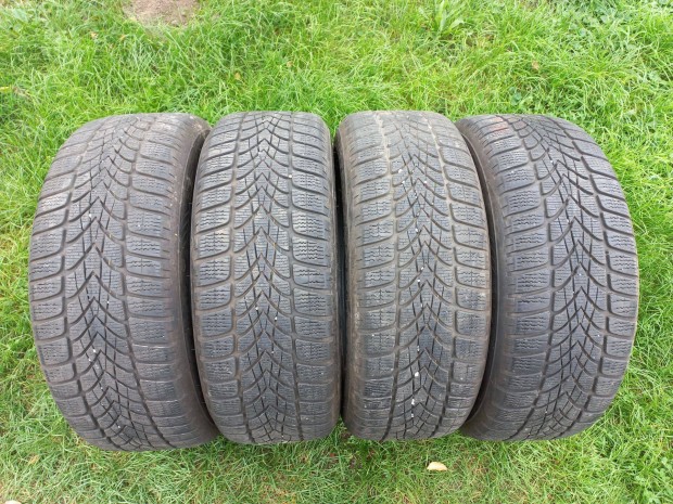 Dunlop 225/60 R17 tli gumik