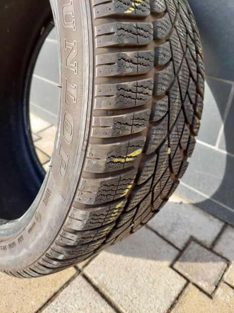 Dunlop 255/40 18 