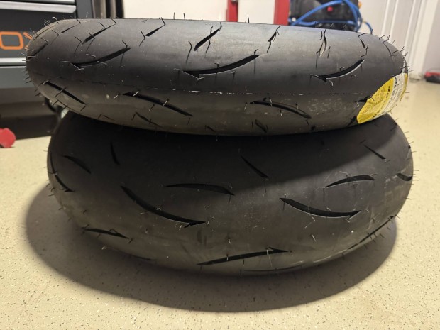 Dunlop D212. 120/70r17 s 190/55r17