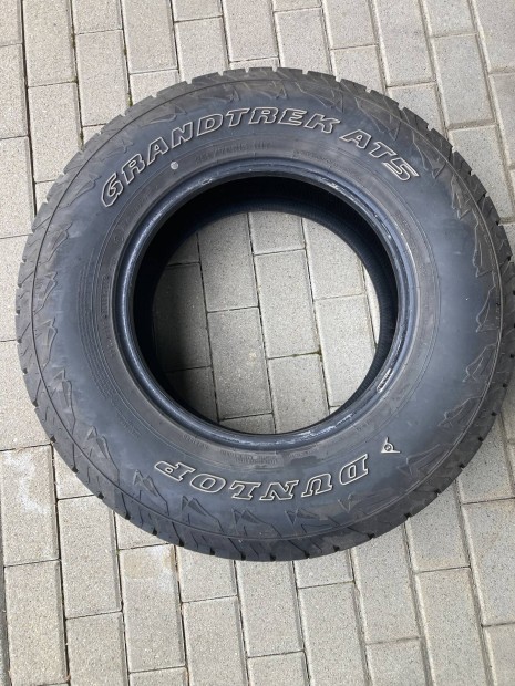 Dunlop Grandtrek AT5 OWL 255/70 R16 111T