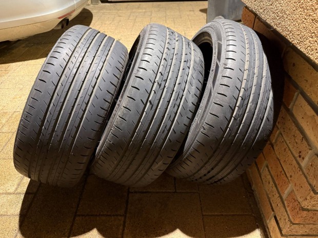 Dunlop SP Sport Maxx 050 225/45R17 91W 300 km futással szinte új eladó