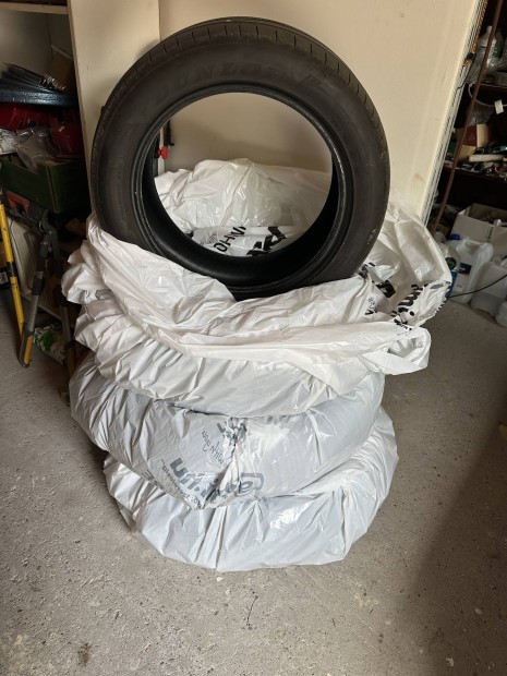 Dunlop Sport Maxx 215/55 R17 98W 4 db