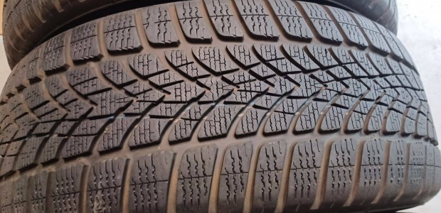 Dunlop Spwintersport 4D 225/55 R17 tli gumik 4db.7mm