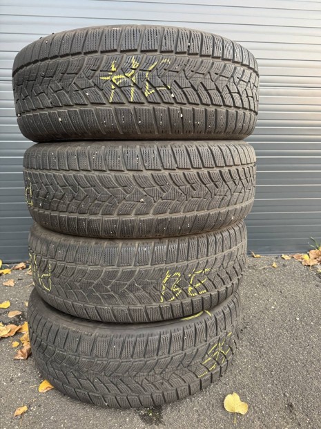 Dunlop Winter Sport 5 235/60/R18 107H tli szett
